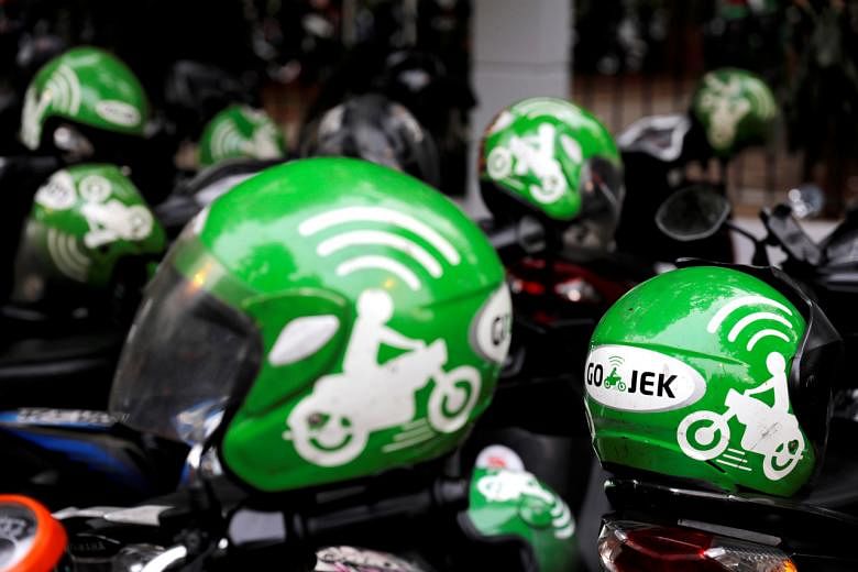 Gojek dekati kesepakatan untuk beli 5% saham operator taksi Indonesia Blue Bird
