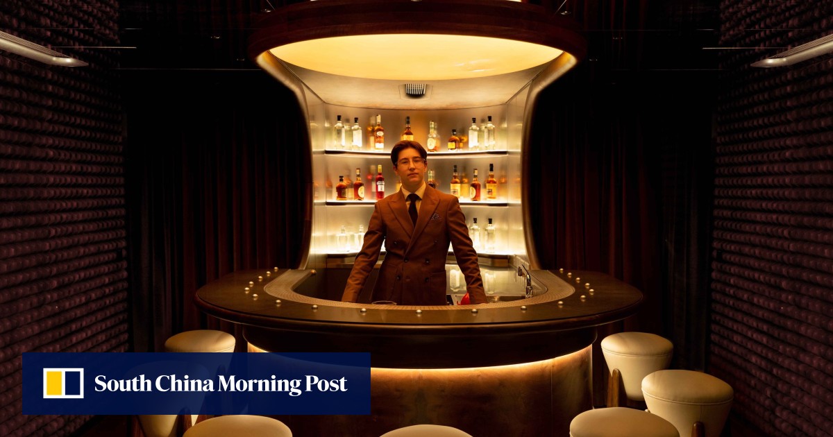 Suasana art deco, set film distopia, tema ja – 3 bar di Hong Kong yang menawarkan lebih dari sekadar minuman