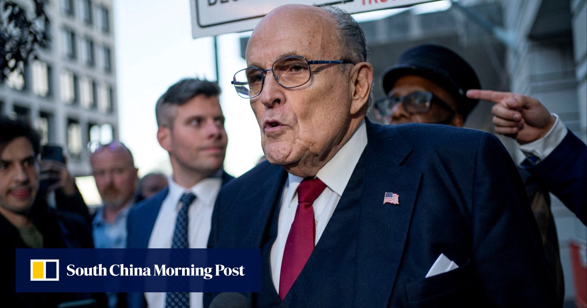 Ariona mendakwa sekutu Trump Giuliani, Meadows, 16 lainnya dalam skema pemilihan 2020